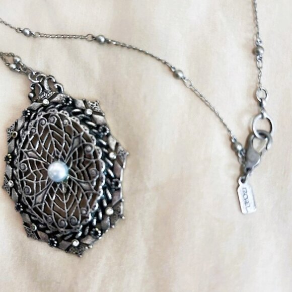 Costume Jewelry Shell & Other Necklaces Broochs Pendants read - Picture 9 of 15